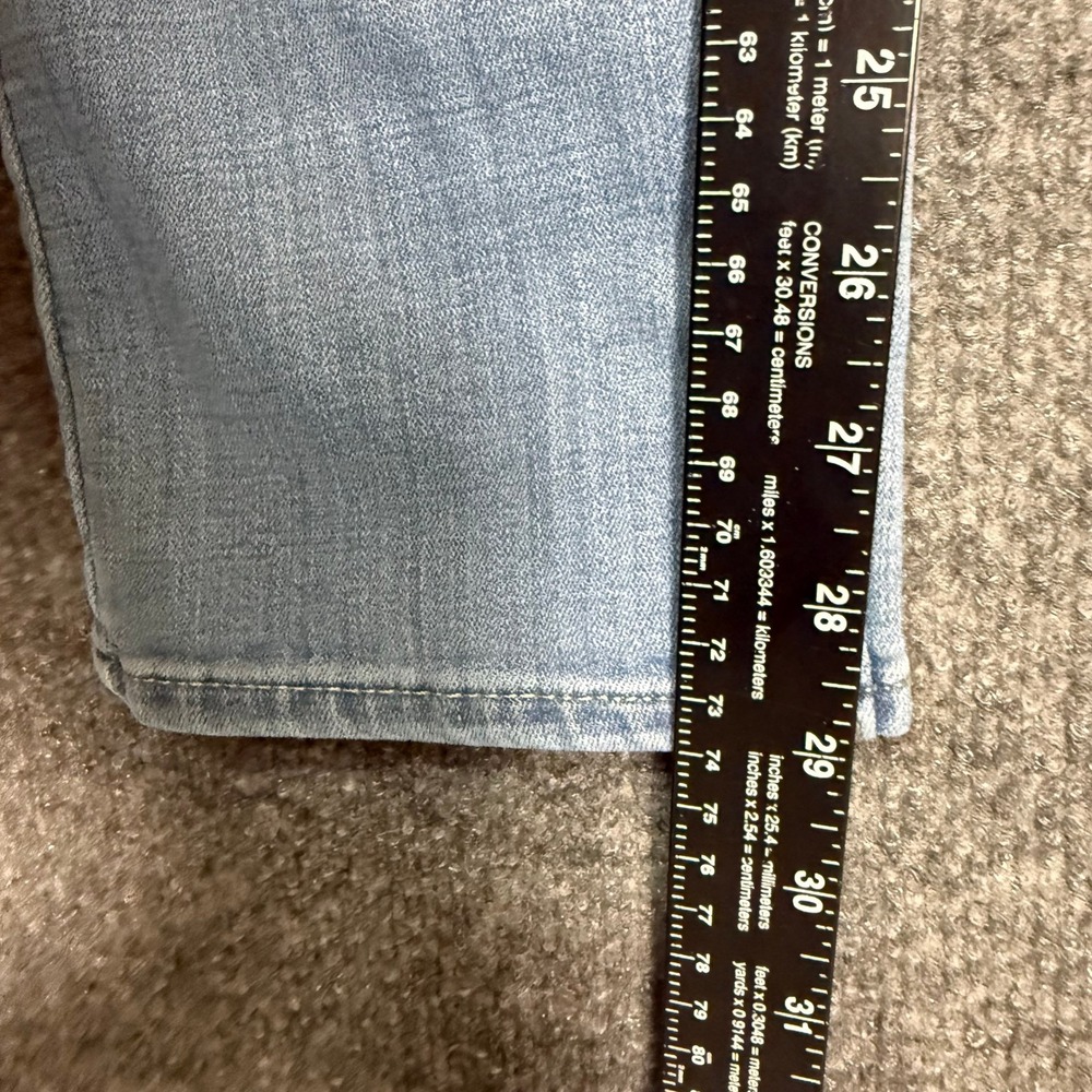 Levis Jeans Womens 33‎ Blue 311 Shaping Skinny Light Wash Stretch Measures 36x29 - Picture 14 of 16